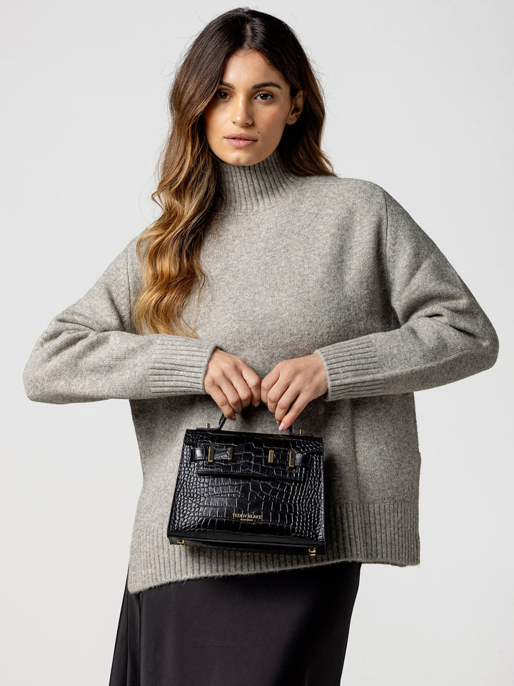 4659-CRC-AVA-BLACKC28-GOLD-