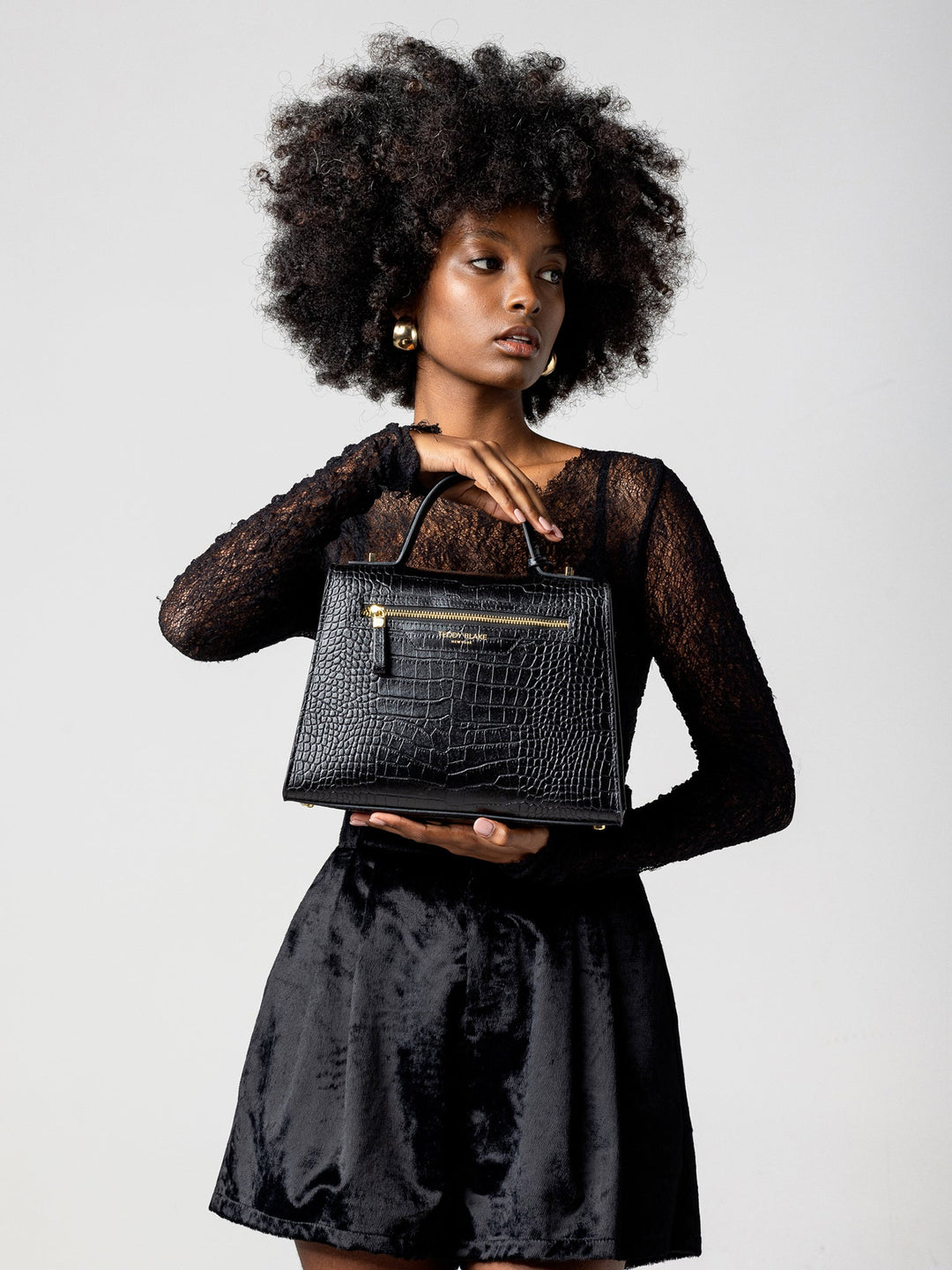 Ava Croco 11