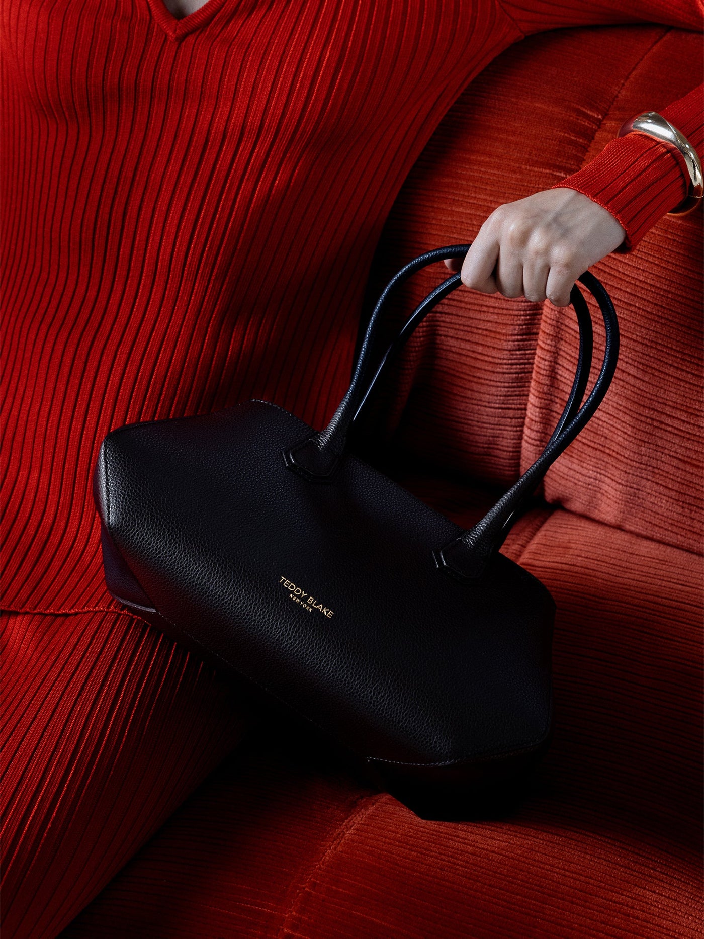 Vera Low Dollarino 10" - Black