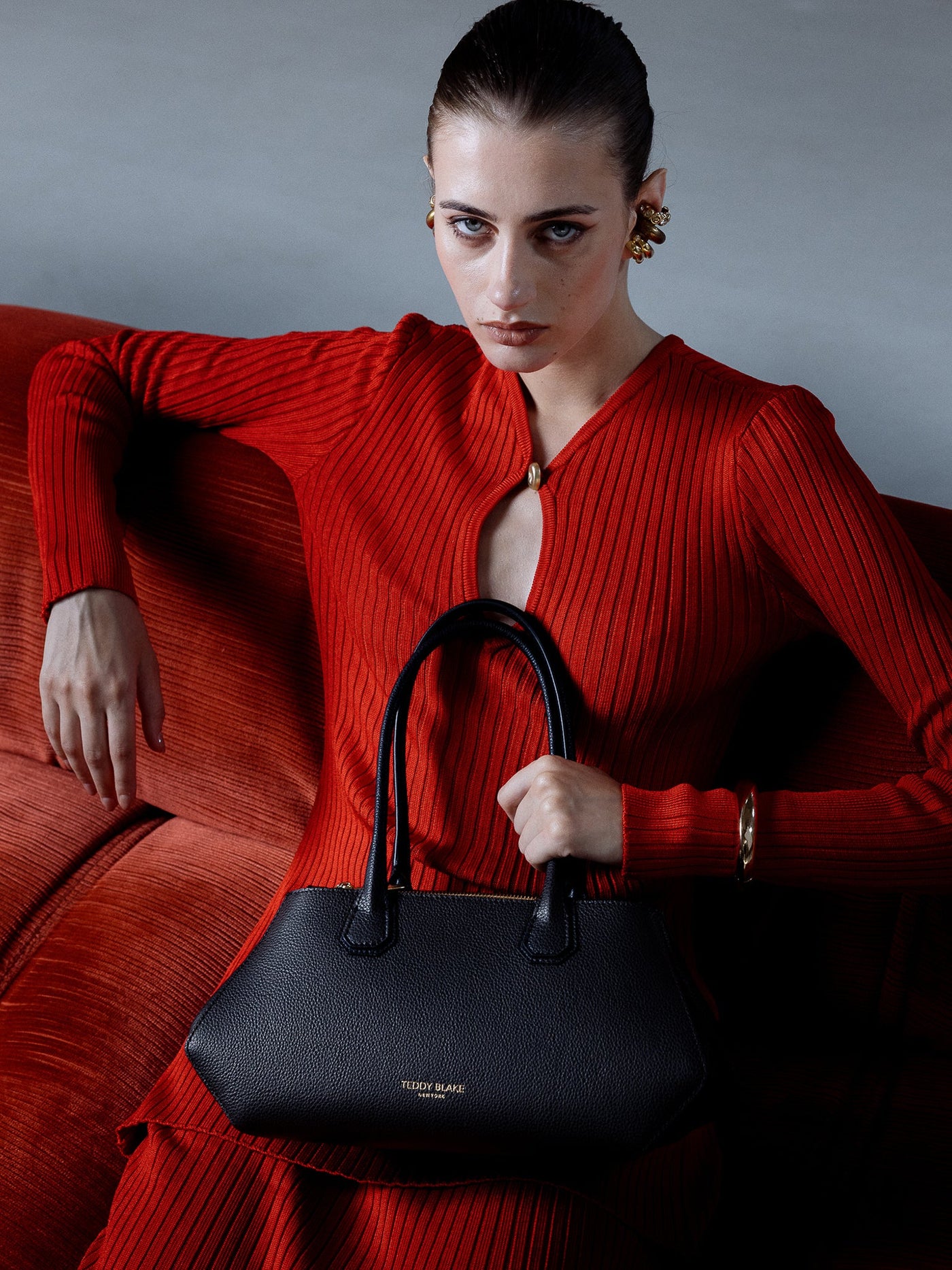 Vera Low Dollarino 10" - Black