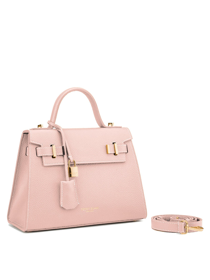 2_15773321-e402-4471-b100-